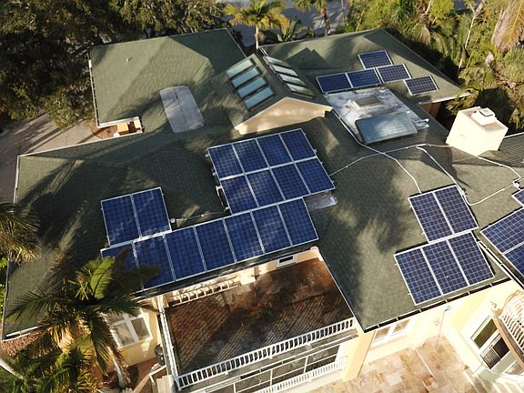 5th image of 1570 Gulfview Dr