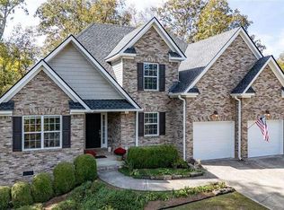 135 Kelsey Cv SE, Calhoun, GA 30701