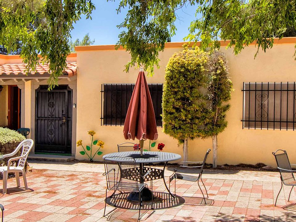 1st image of 113 W Calle Del Ano