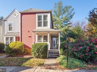 1787 Whisperhill Dr, Reston, VA 20194
