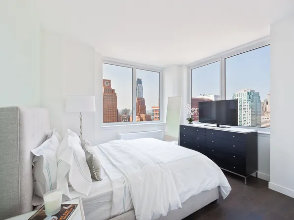 309 Gold Street image 4 of 14