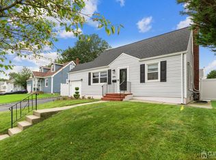 610 Princeton Rd, Linden, NJ 07036