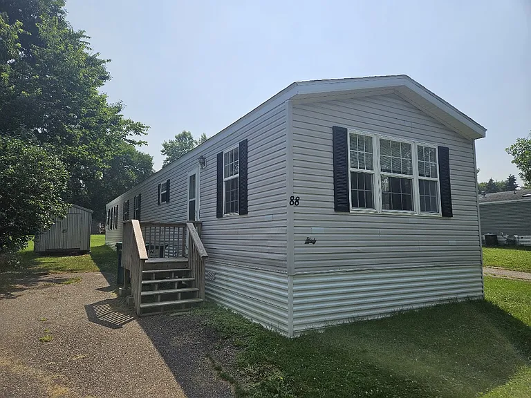 400 Center Ave S #88 — Photo 1