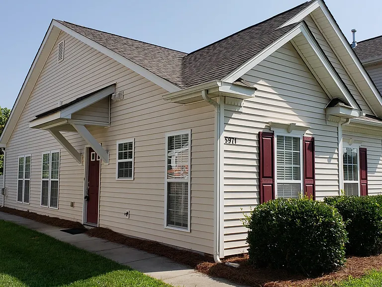 5971 Hollow Wood Ct — Photo 2