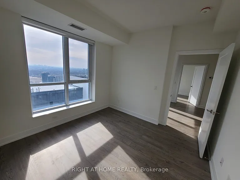 7 Mabelle Ave #4001 — Photo 17