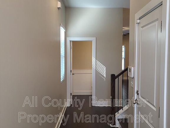 2nd image of 5728 Taylor Way