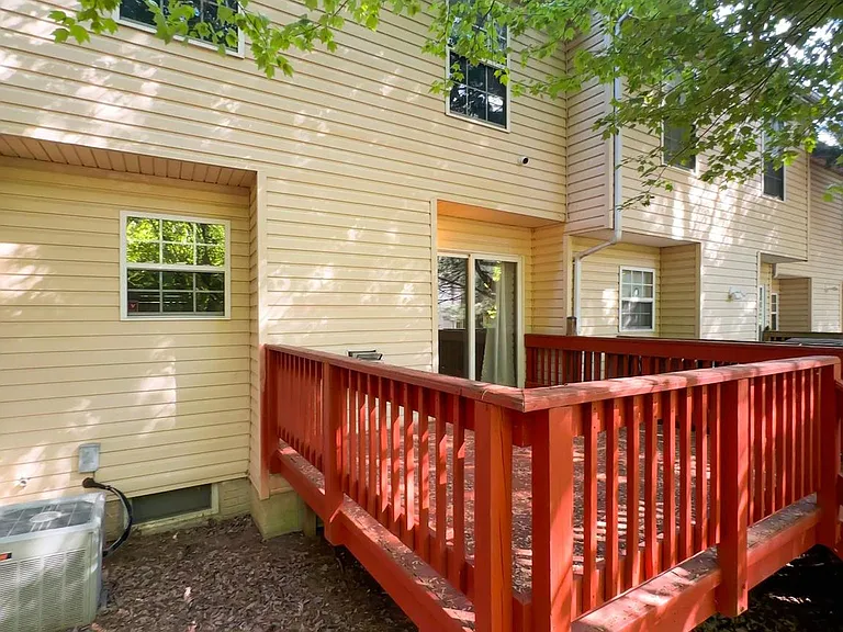 4826 Buxton Cir — Photo 31