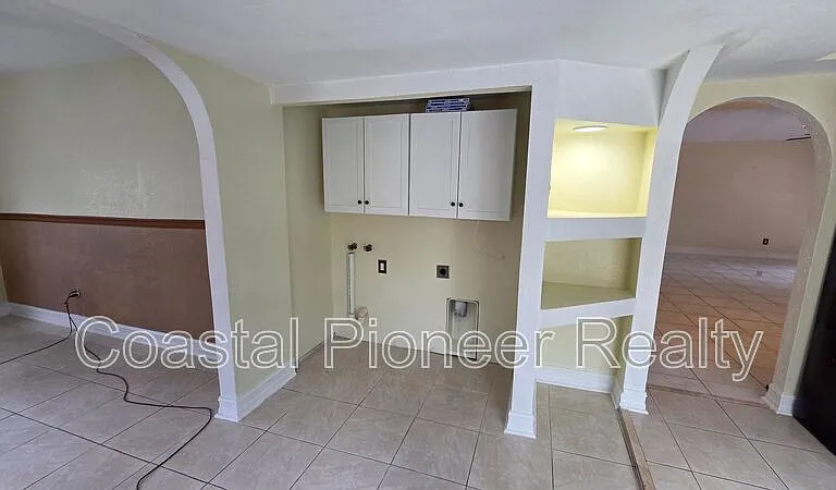 5005 Dollarway Ct — Photo 13