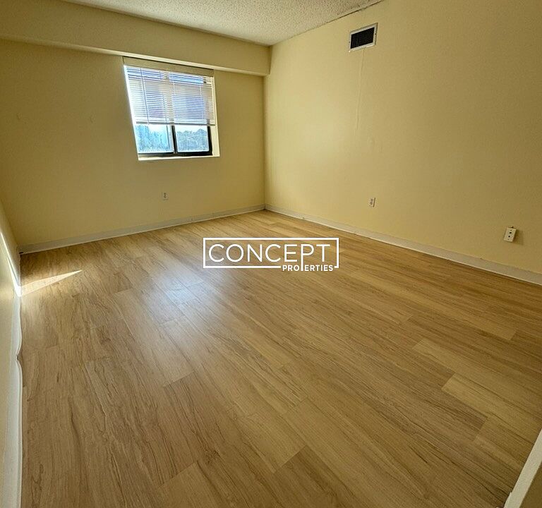 1st image of 15 N Beacon St #905