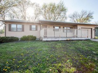 211 Dotson Dr, Ames, IA 50014