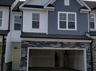 105 Hidden Farm Ln, Holly Springs, NC 27540