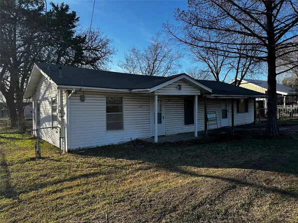 2001 Hickory Tree Rd, Balch Springs, TX 75180