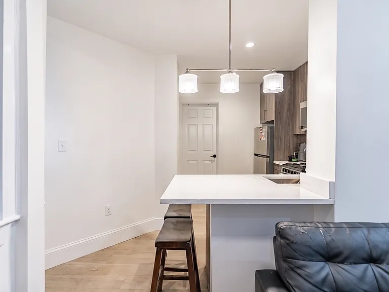 54-56 Burbank St #1 — Photo 3