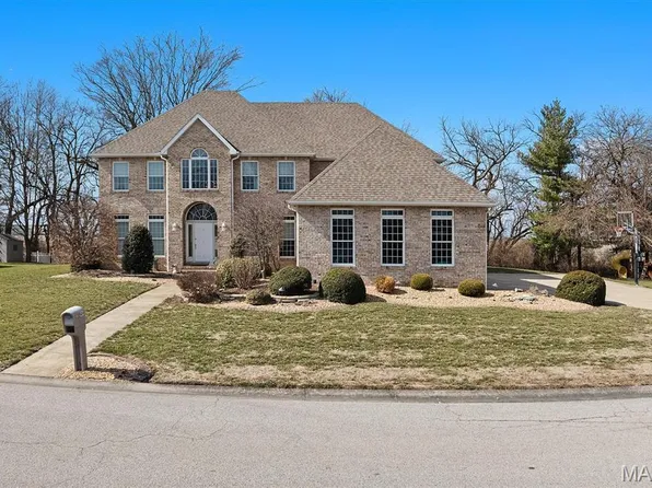 499 Polk St, Trenton, IL 62293