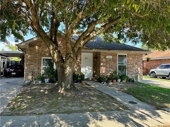 3904-06 Juno Dr, Chalmette, LA 70043