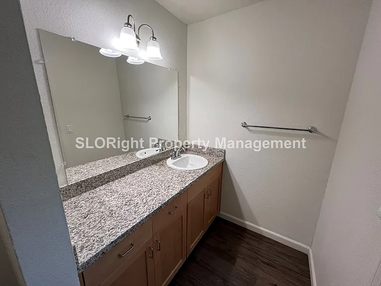 1021 Southwood Dr #D — Photo 13