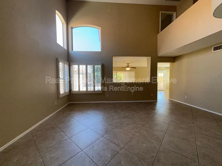 17215 N 46th Pl — Photo 4