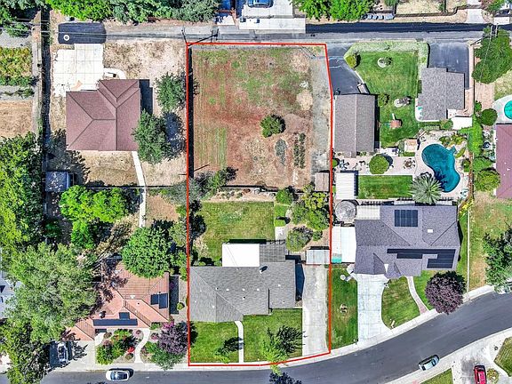 2nd image of 240 Peach Tree Avenue