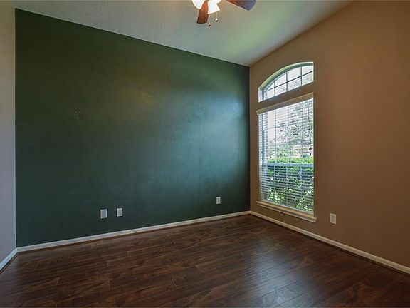 4th image of 26826 Temple Park Ln