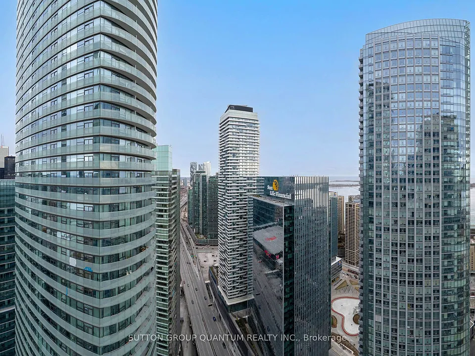 12 York St #4901