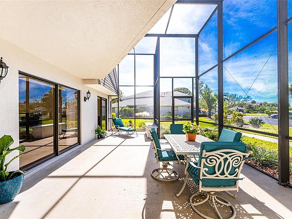 3rd image of 3021 MATECUMBE KEY ROAD Unit 4