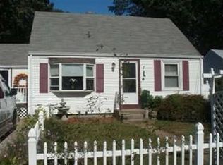 49 Haverford Rd, Warwick, RI 02886