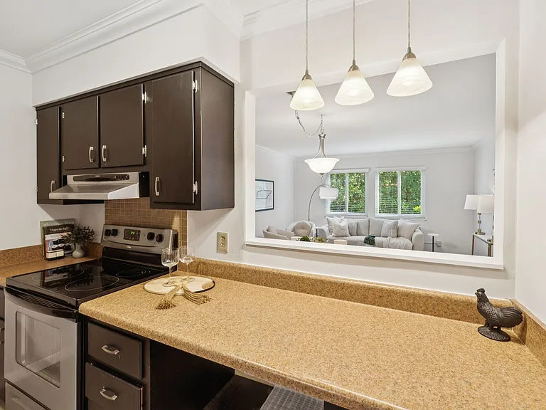 1302 Dr Martin Luther King Jr Blvd #32 — Photo 21
