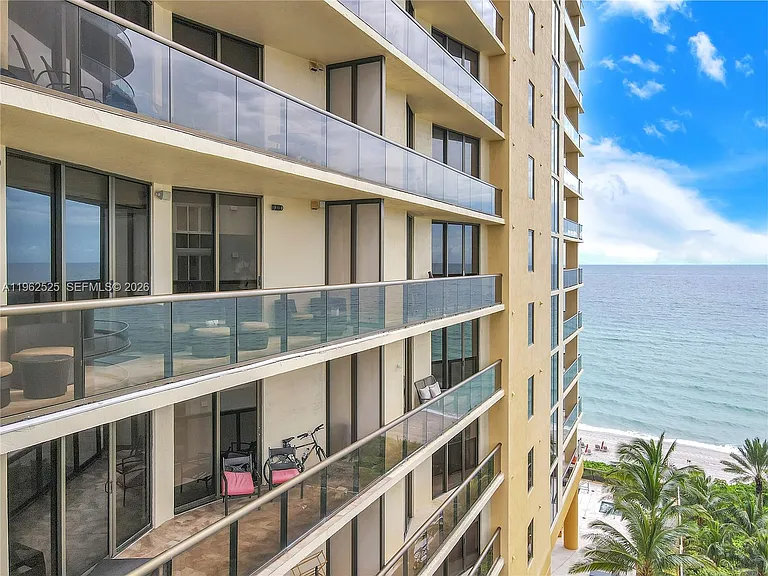 16275 Collins Ave #903 — Photo 28