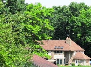 2586 Toby Dr, Brighton, MI