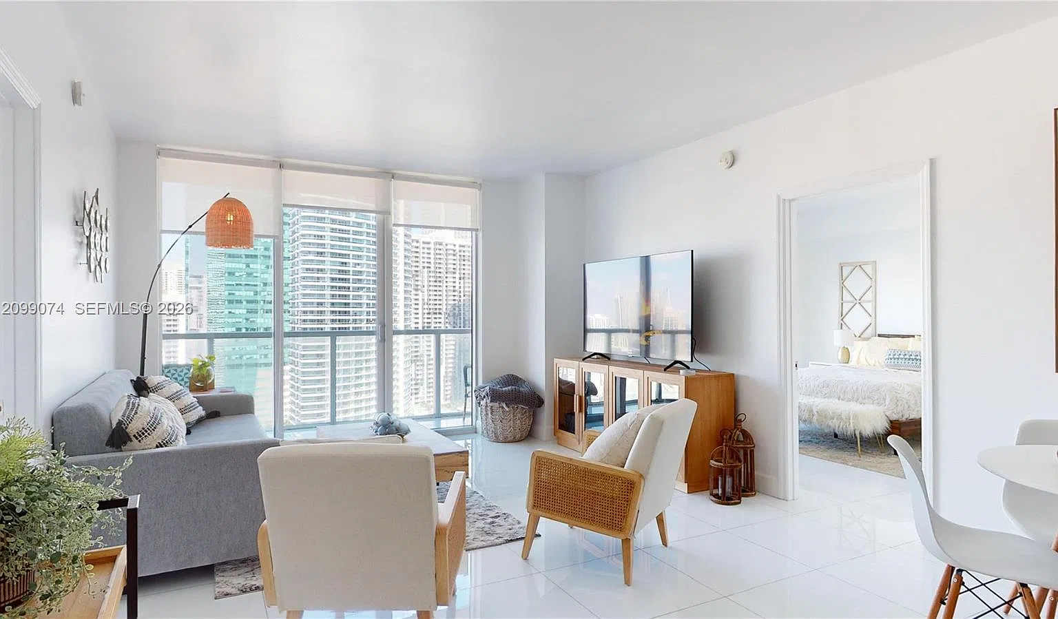 500 Brickell East Condo — Photo 1