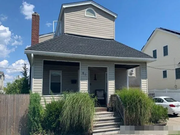 67 Bayview Ave, Babylon, NY 11702