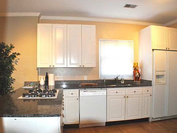 5th image of 1801 W Diversey Pkwy Unit 24