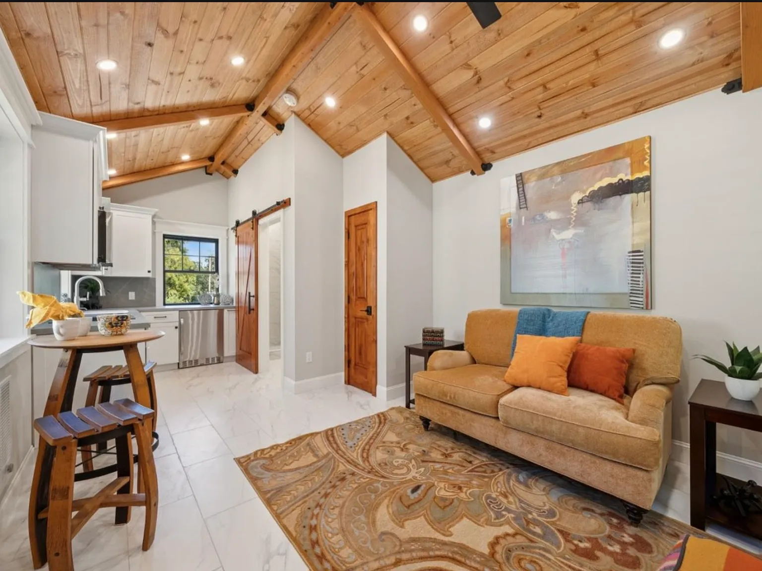 1 bed, 364 sqft, $2,800 — Photo 2