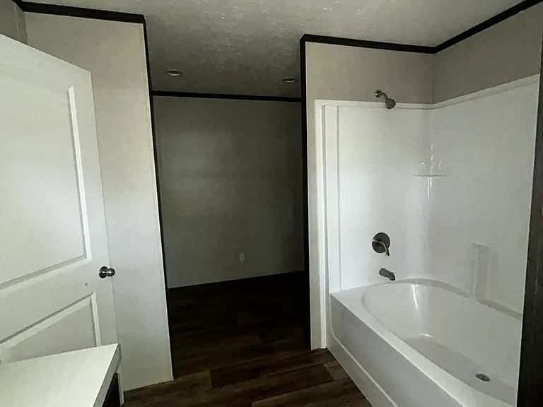 2207 W Macarthur Rd #11 — Photo 7