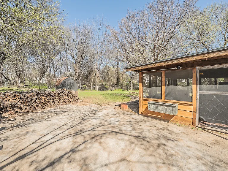 302 W Hale Ave — Photo 27