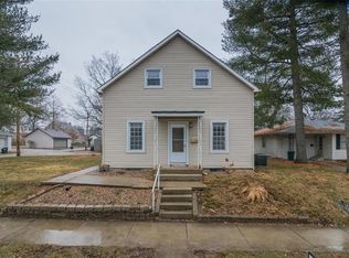 1217 Walnut St, Highland, IL 62249