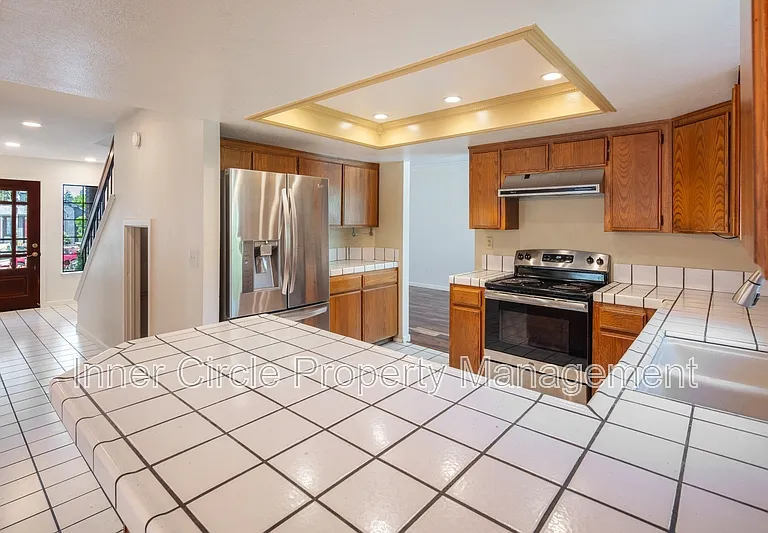 512 Bluerock Dr — Photo 10