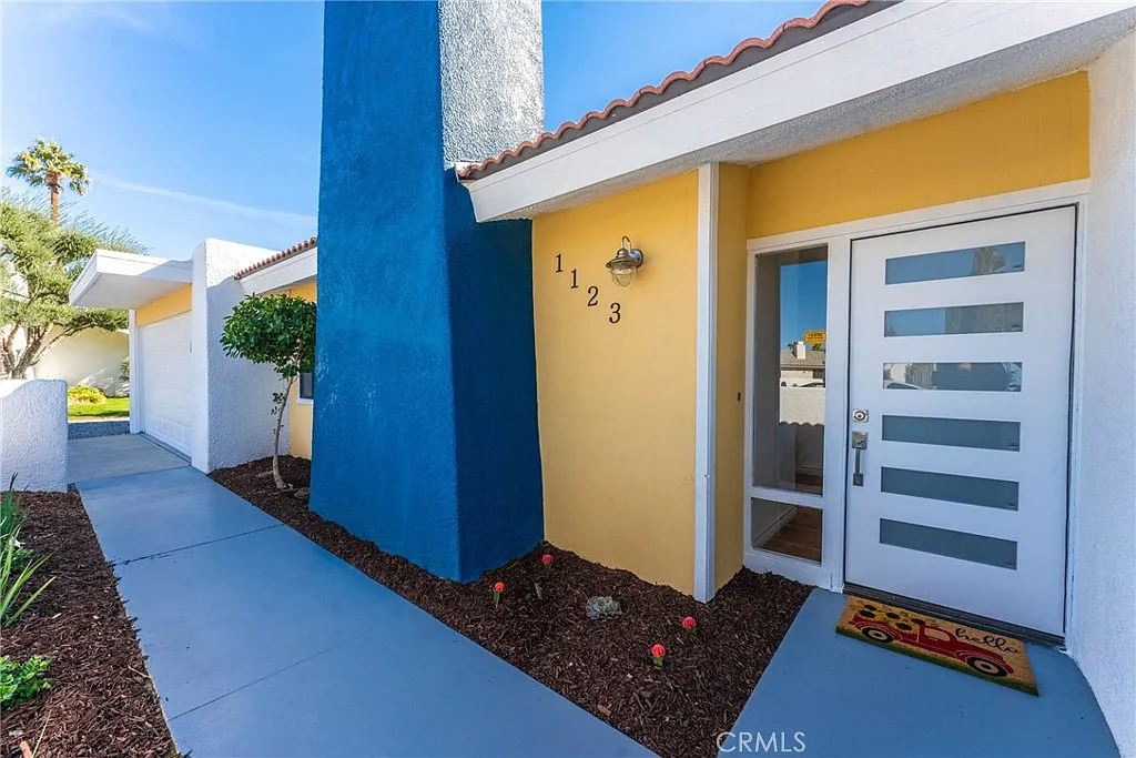 3 bed, 1722 sqft, $4,595 — Photo 2
