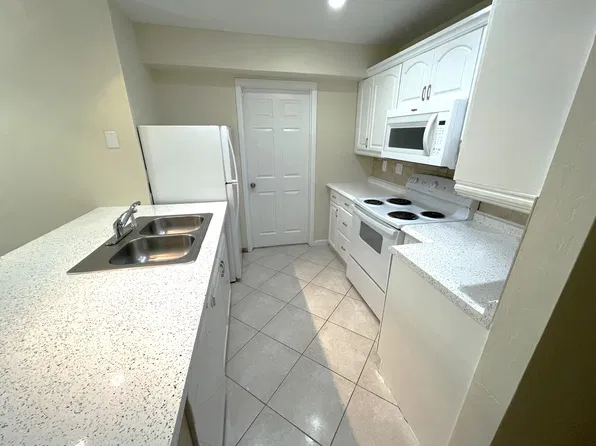 3620 SW 7th Pl, Cape Coral, FL 33914