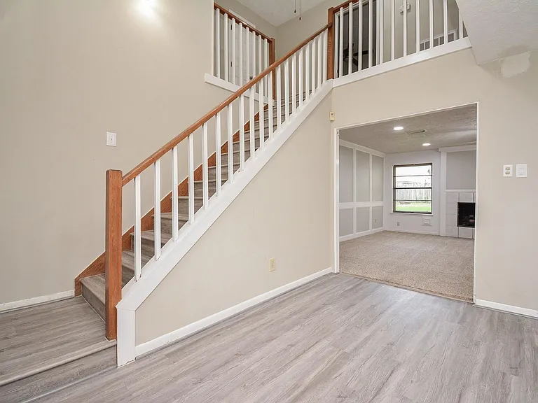 21318 Park Valley Dr — Photo 9