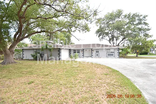3273 Harbor Lake Dr Photo 1
