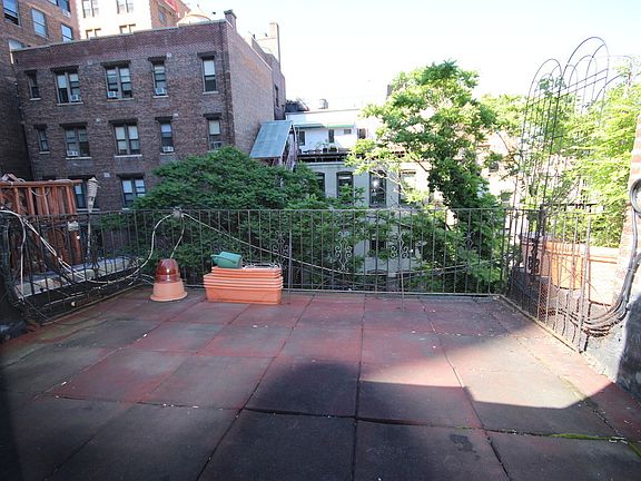 5th image of 163 W 73rd St APT 10W