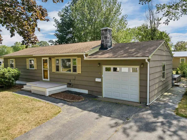 19 Suzanne Drive, Portsmouth, NH 03801