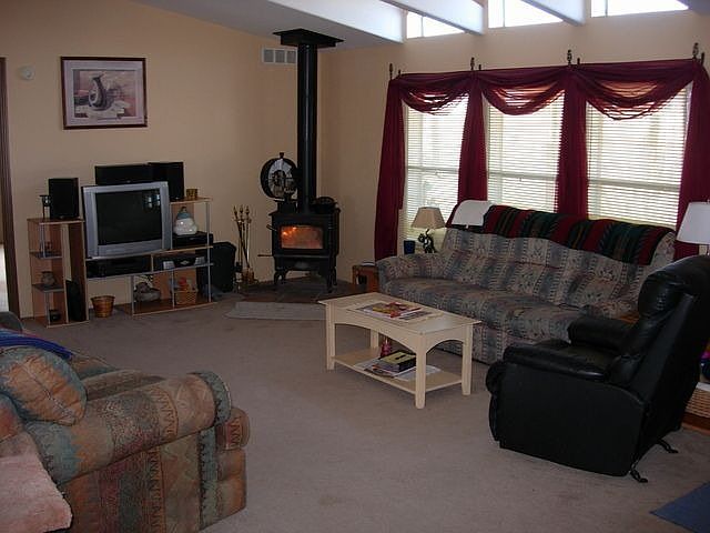 2nd image of 48 Wind Dancer Rd