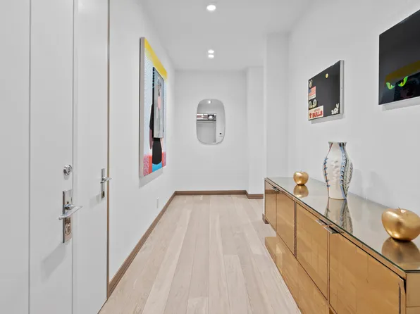 90 Lexington Avenue image 11 of 27