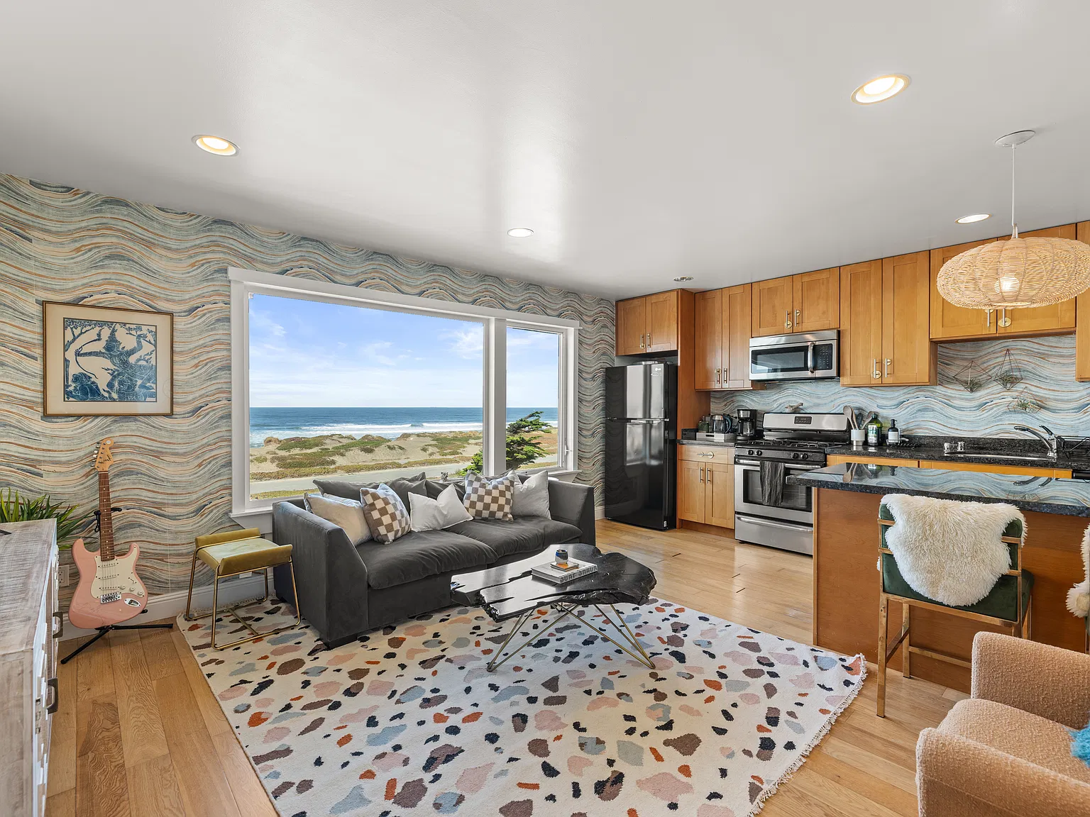 2 bed, 738 sqft, $4,850 — Photo 2