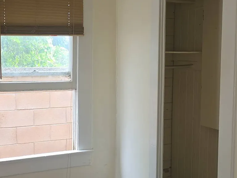 544 San Francisco Ave — Photo 5