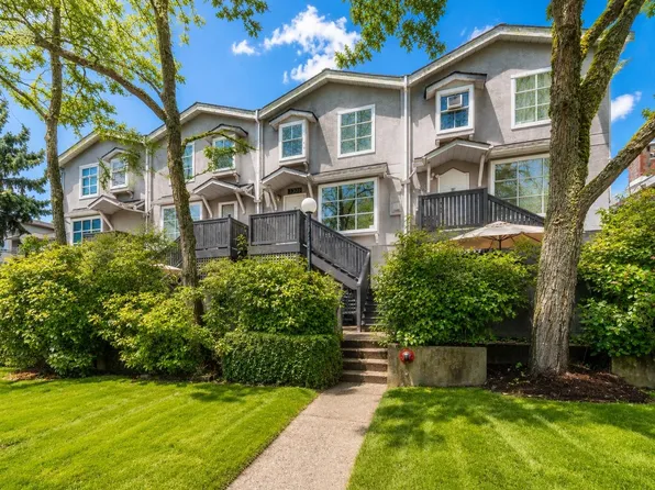 3305 Clive Ave, Vancouver, BC V5R 4V4