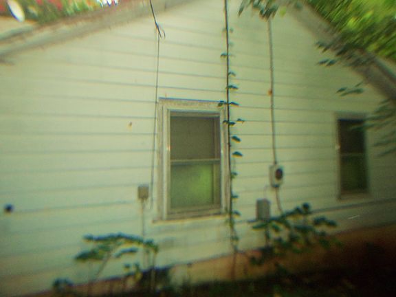 3rd image of 1029 Memorial Dr