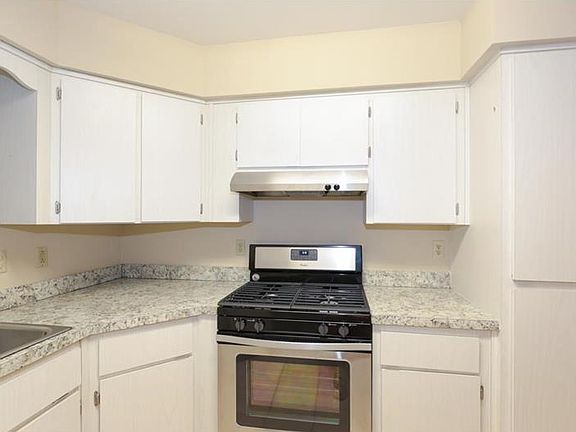 5th image of 1630 New Abbey Ave #30P